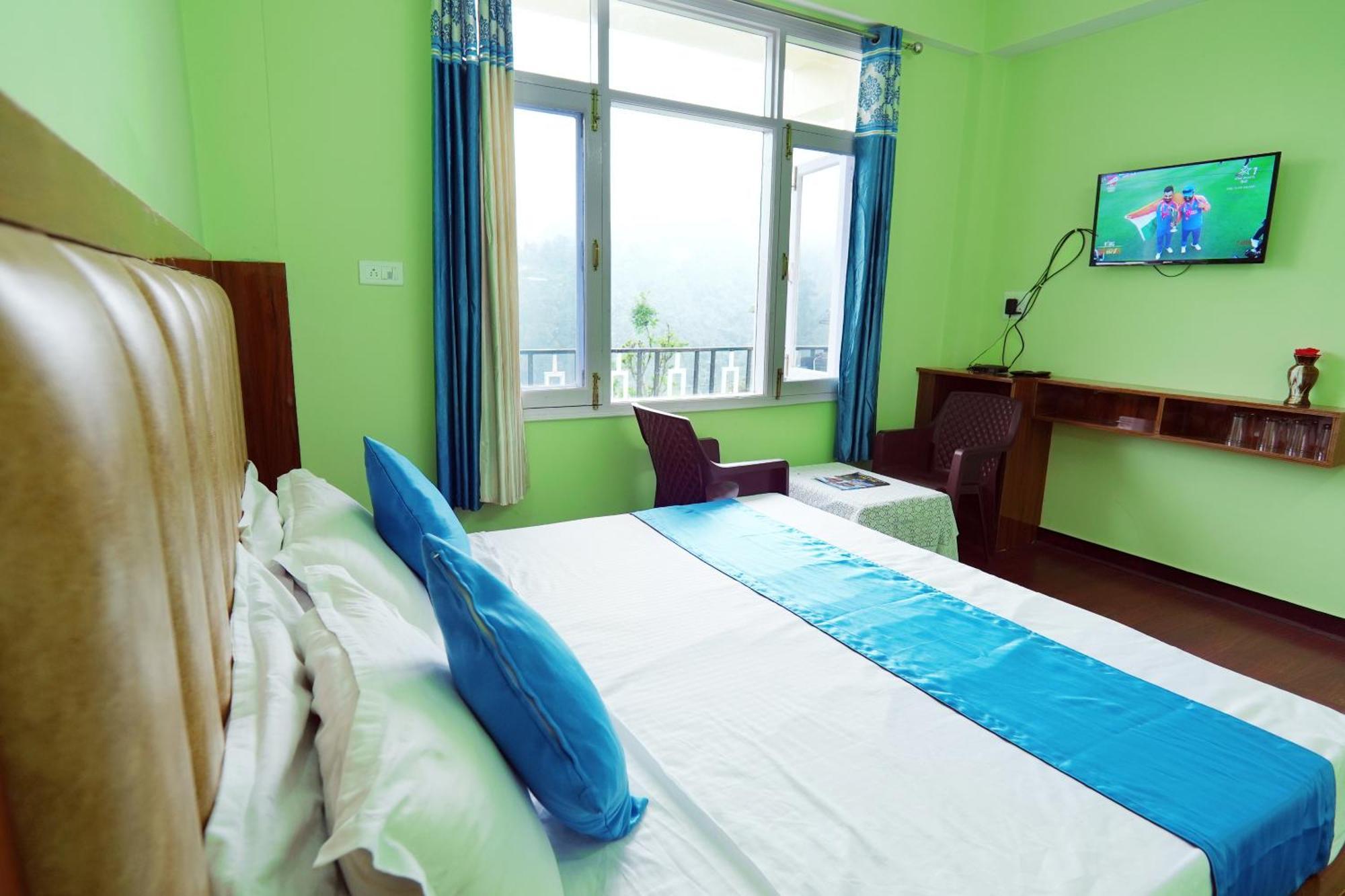 Shimla Hills Apartments 2Bhk Esterno foto